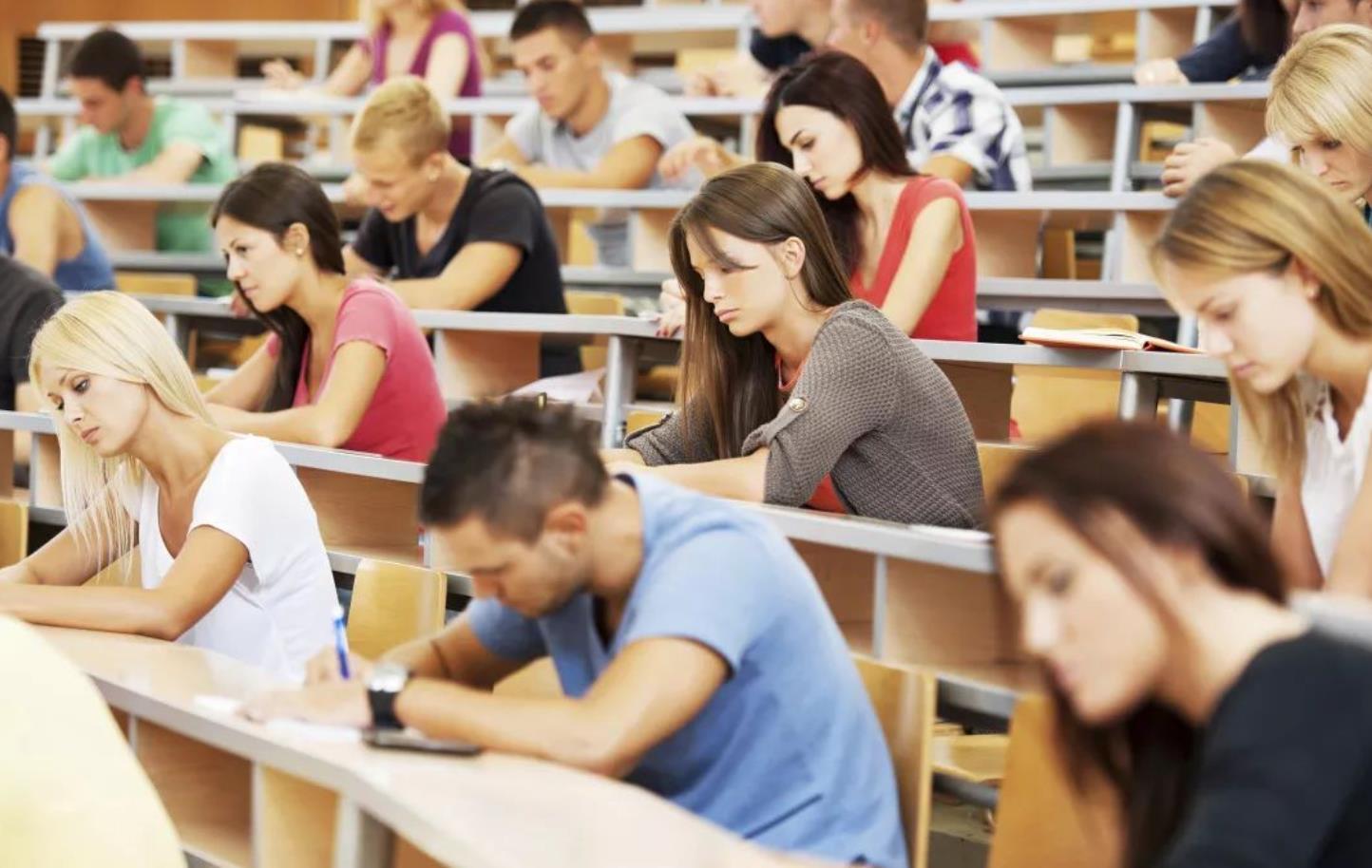 女孩上技校选什么专业好
